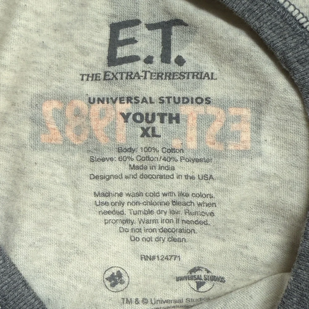 Universal youth tee